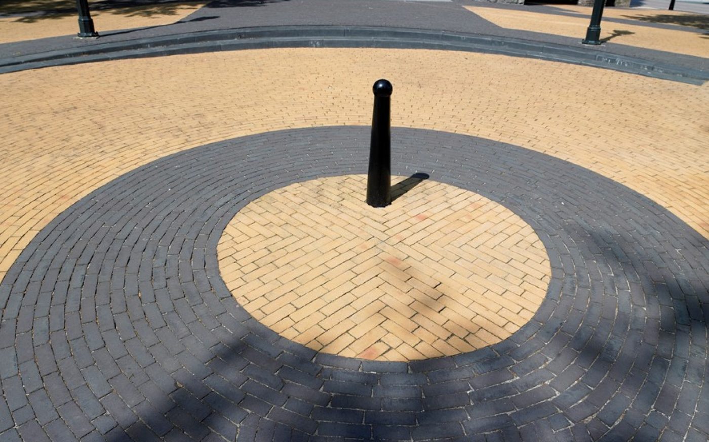 Renovation square | Kerkplein, Delden | Pavers: Solane, Nero, Paviona DF