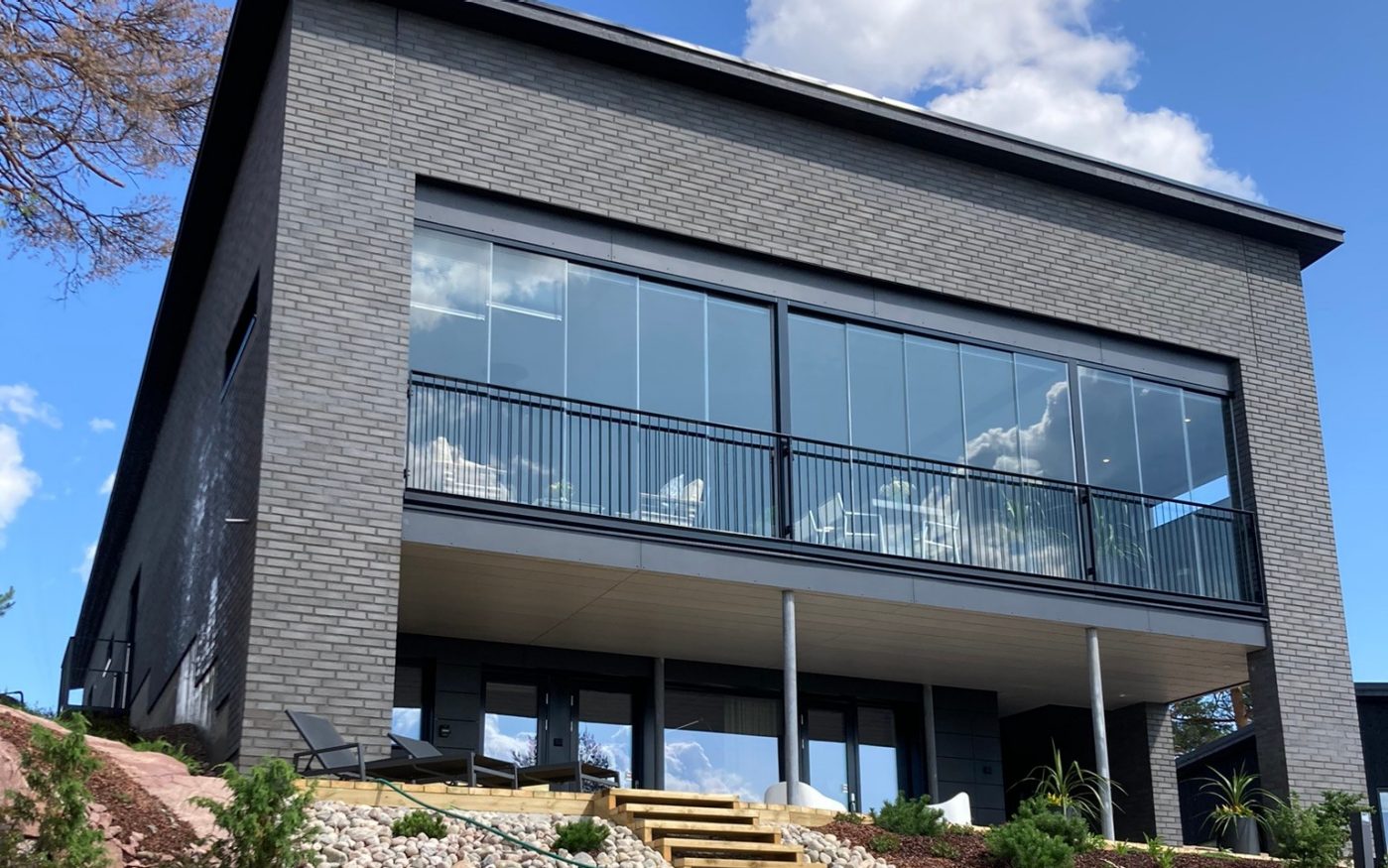 Housing Fair Queen's Stone