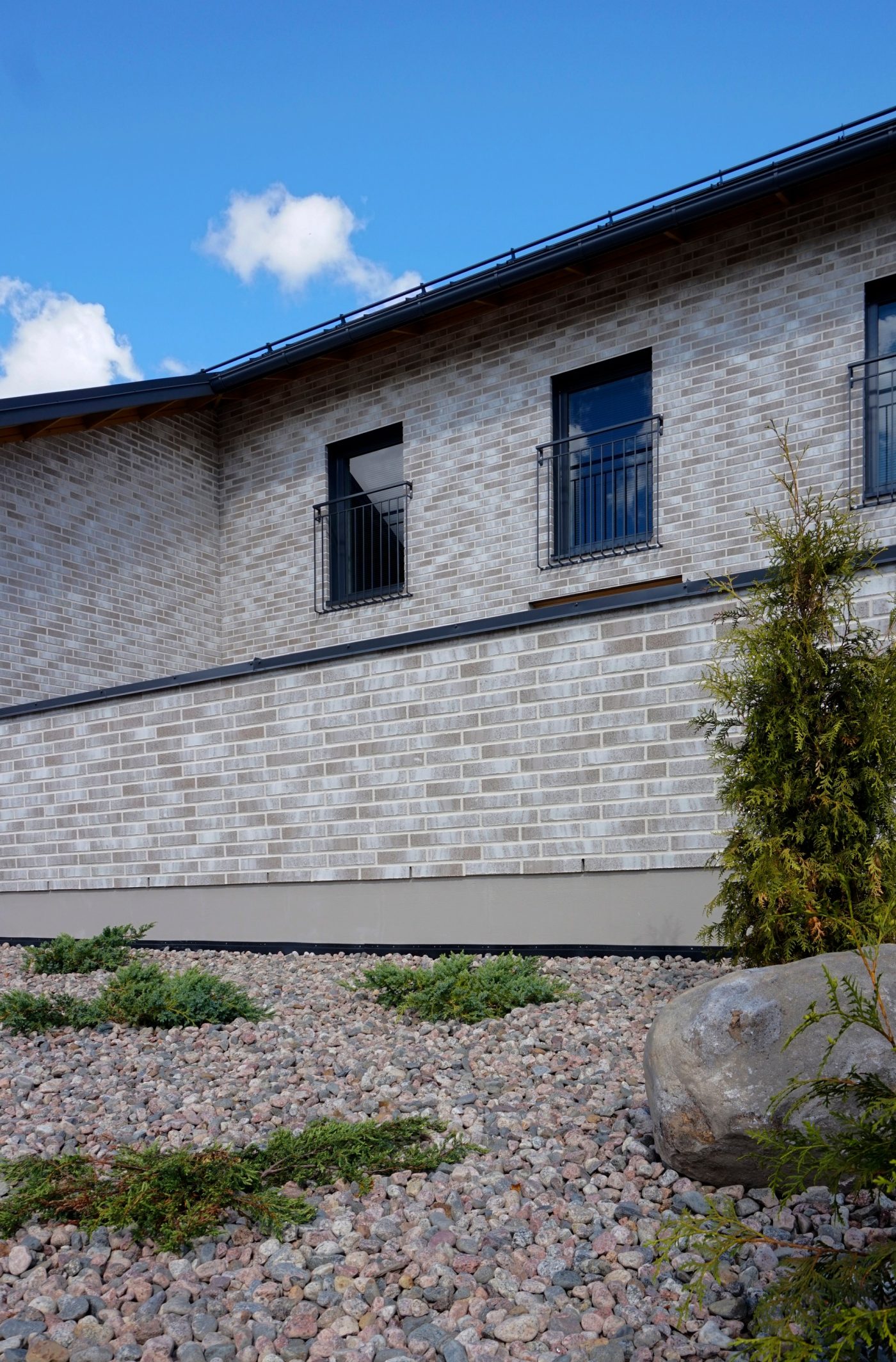 Kerrostalo Tullivuorentie Helsinki Retro tiilet