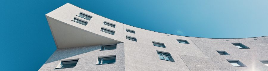 Telakkarannan asuinalue, Turku, Ruskonkirjava Makasiini