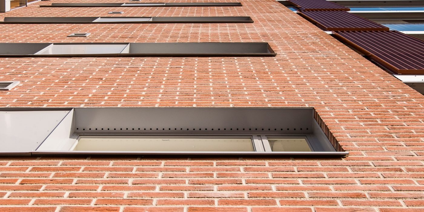 Telakkarannan asuinalue, Turku, Ruskonkirjava Makasiini