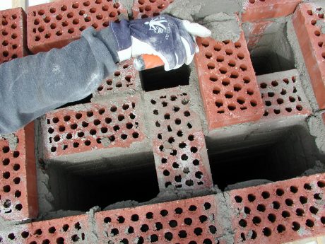 Tiilipiippu ja piippumuuraus