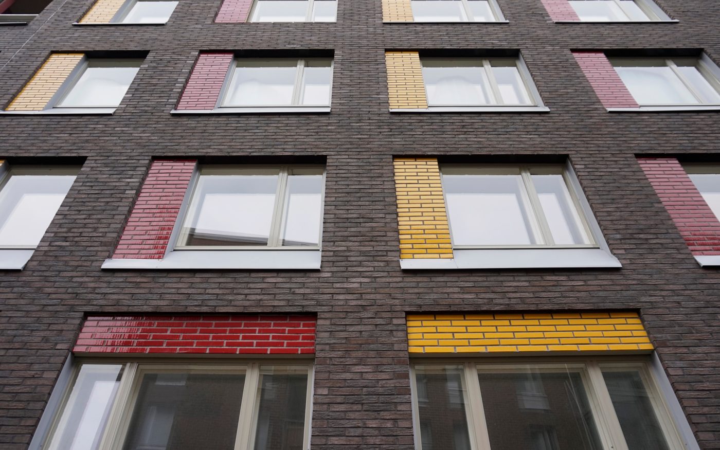 Lasitettuja detaljeja julkisivuissa