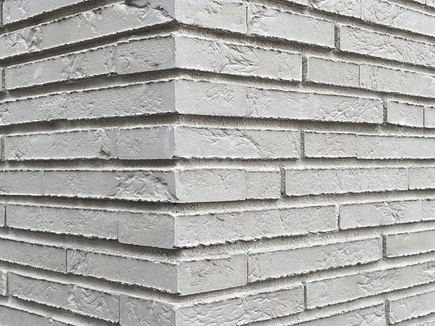 Matala piilosaumatiili Korian tiilitehdas