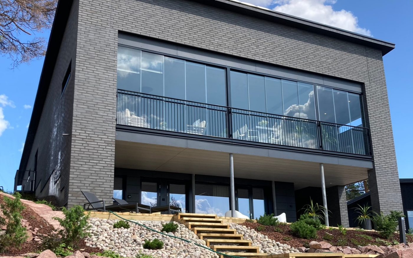 Housing Fair Queen's Stone