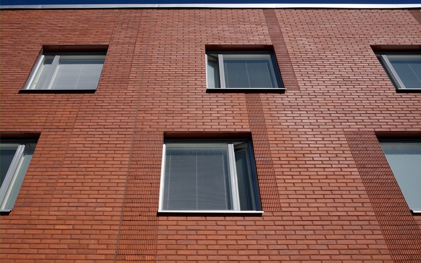 Punatiiliset referenssikuvat