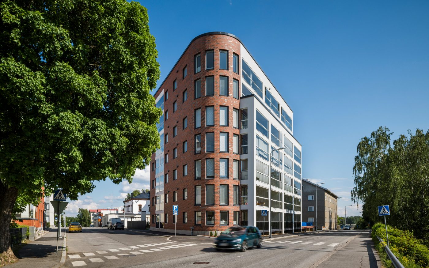 Asuinkerrostalo Mikkeli Linnankatu 8 R-punainen sileä