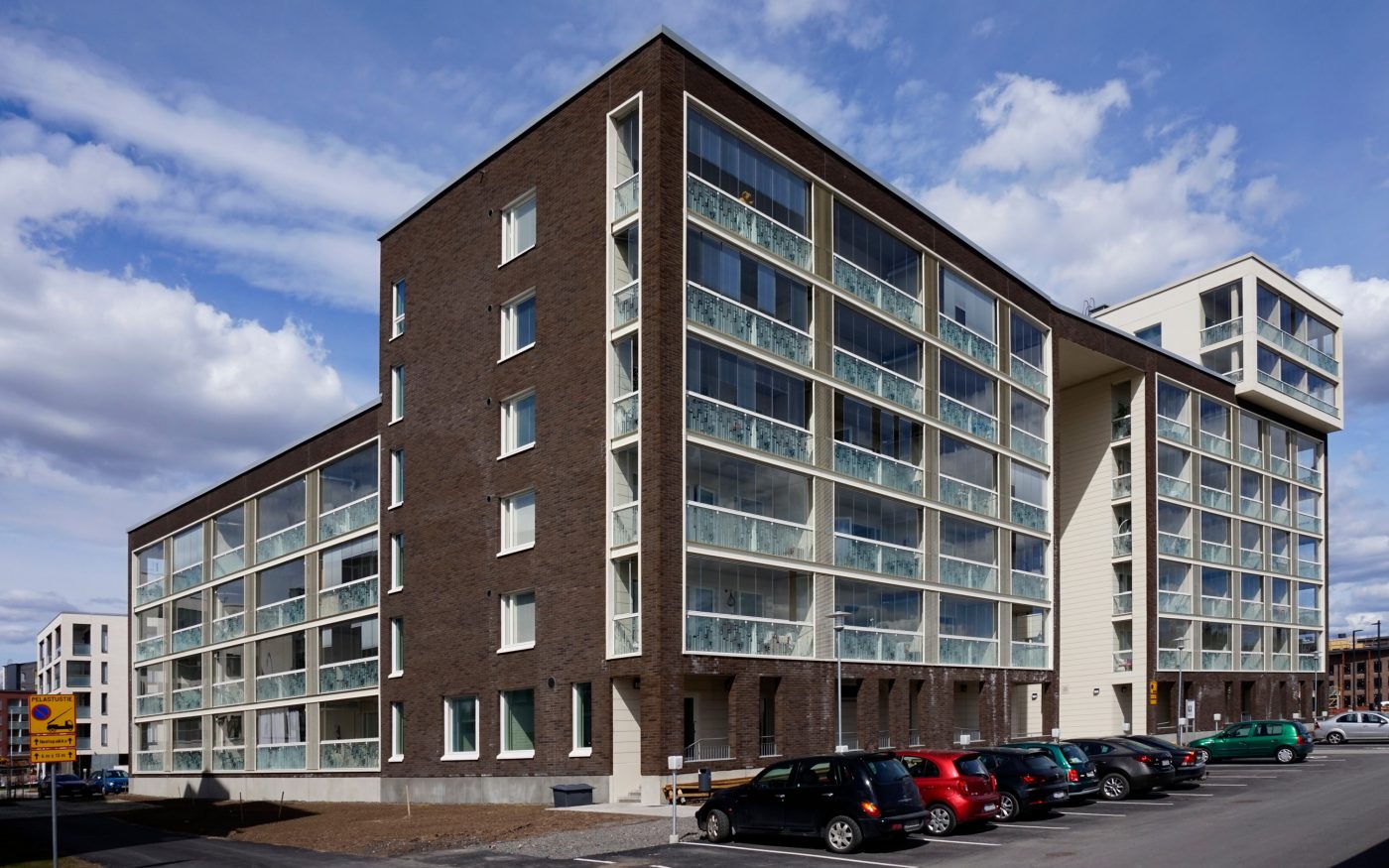 Asuinkerrostalo Astreankatu, Hyvinkää