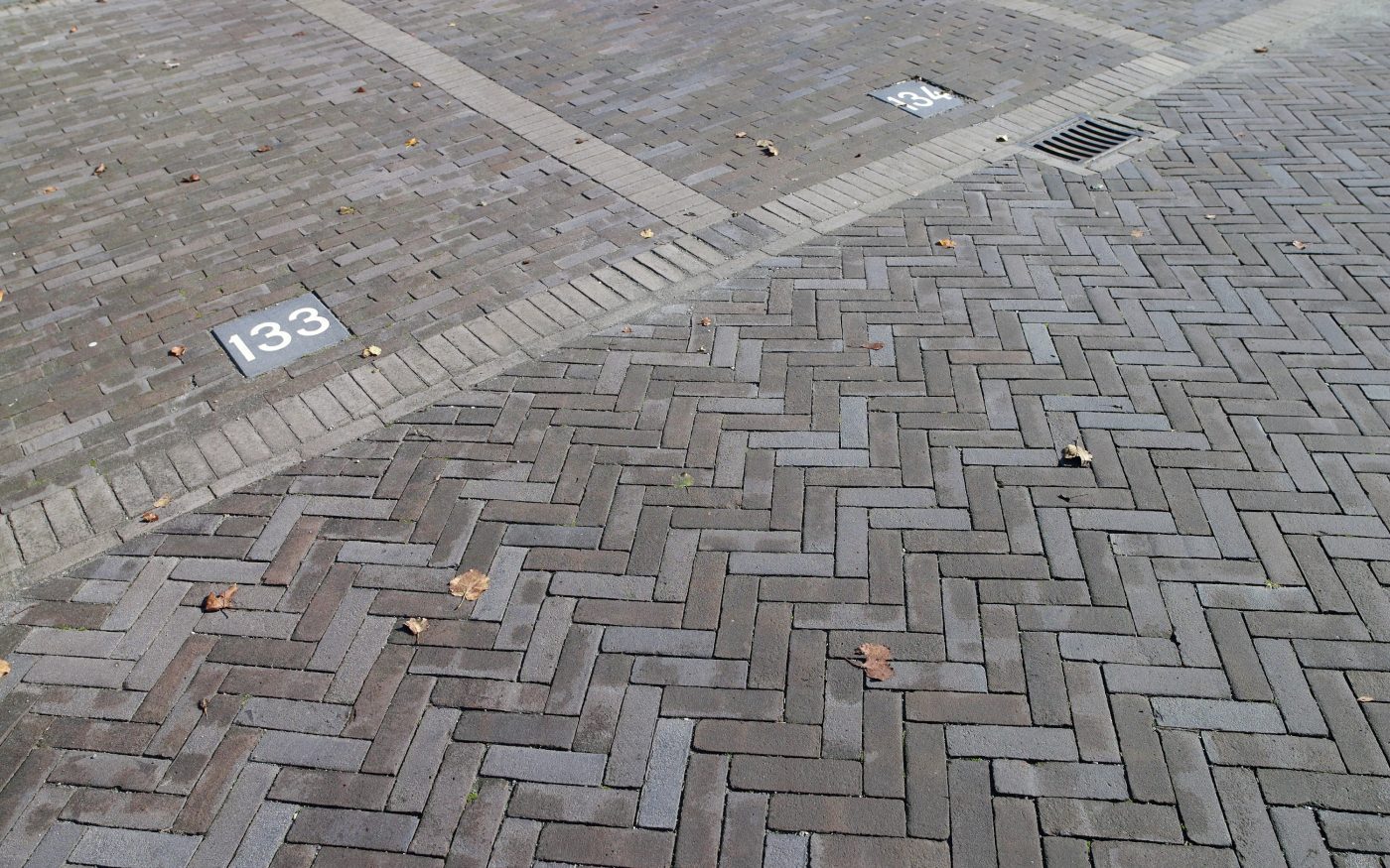 Renovation parking zones, Hoofddorp | Pavers: Basalt DF