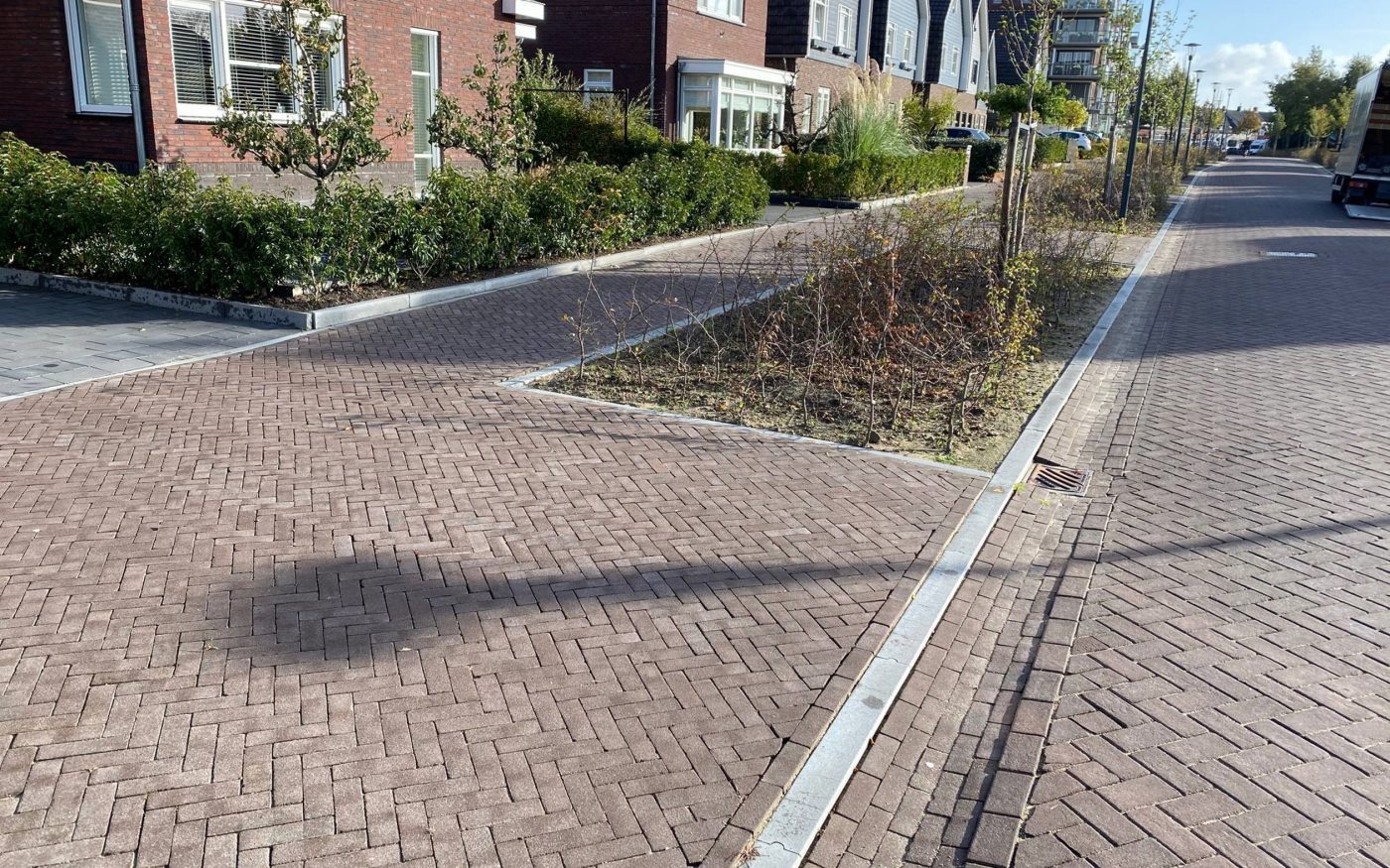 New construction public road | Kijk in de Pot, Bergen op Zoom | Pavers: Mastiek KK80 and DF and the Argenti DF | Client: Township Bergen op Zoom | Contractor: Elshout and the Bont, Waalwijk
