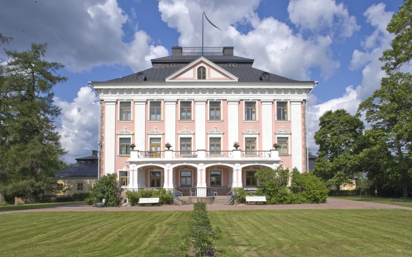 Artikkelikuvia Suomi