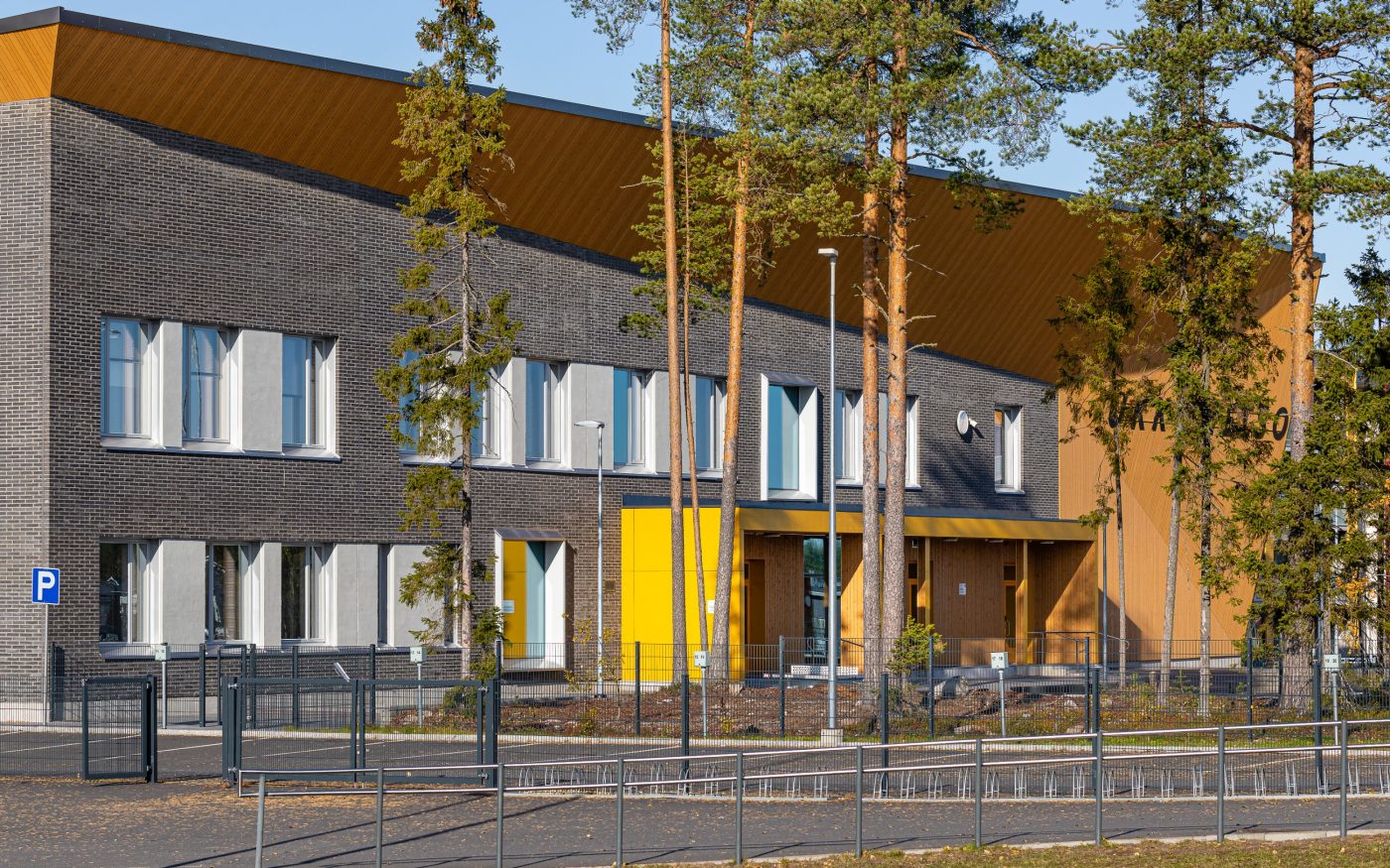 Ukkometson koulu, kennoharkkorunko