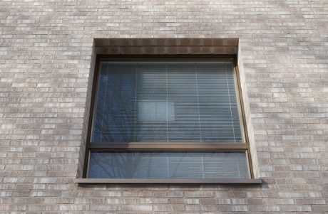 Vallilan salaisuus -asuinkerrostaloissa tiilipalkit