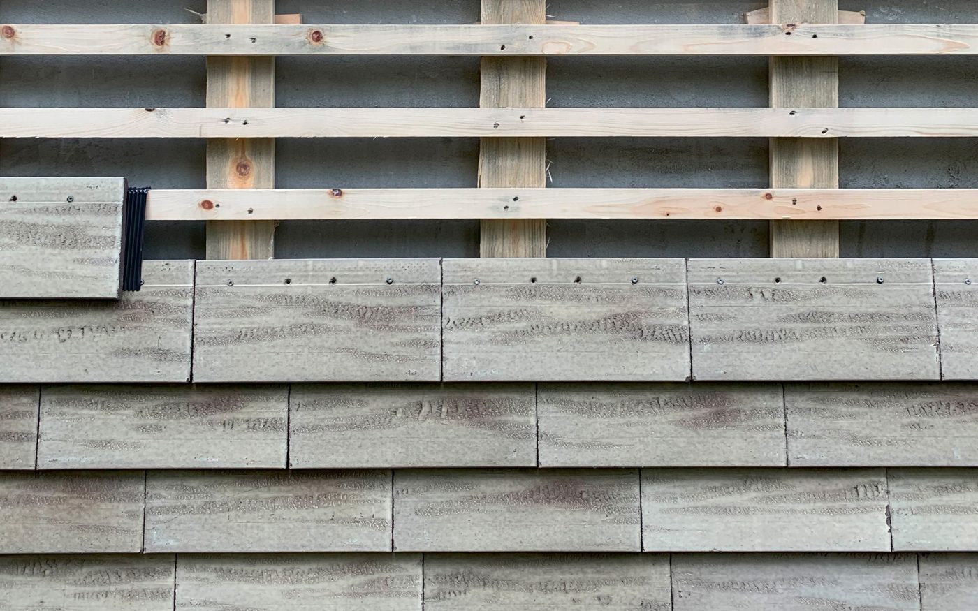 Talo Hjemma URBAN verhoustiilen asennus