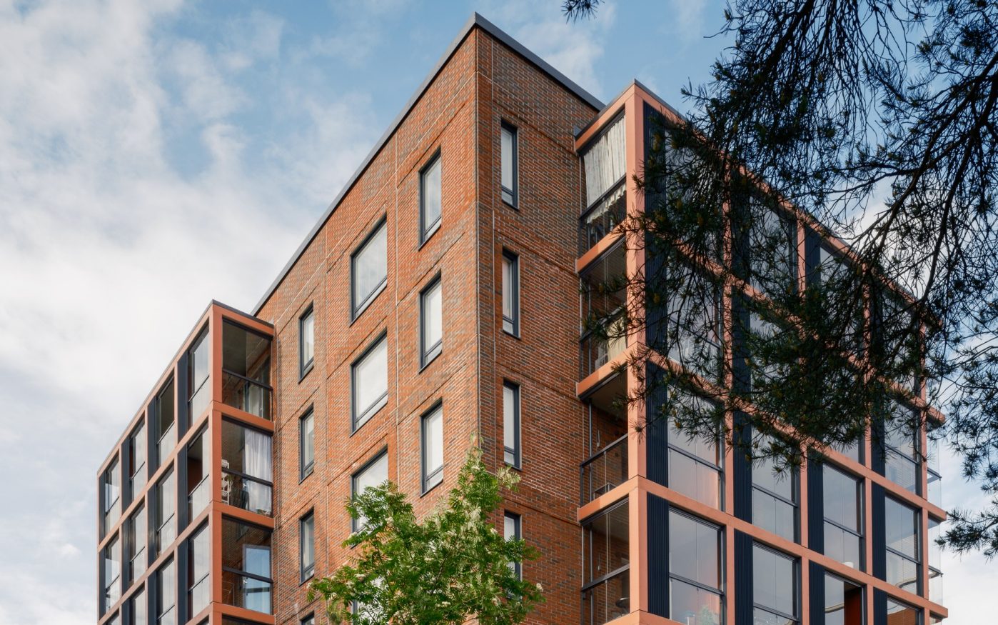 Maapallonkuja 1 Espoo Olari Utu Vuolu R-punainen Makasiini