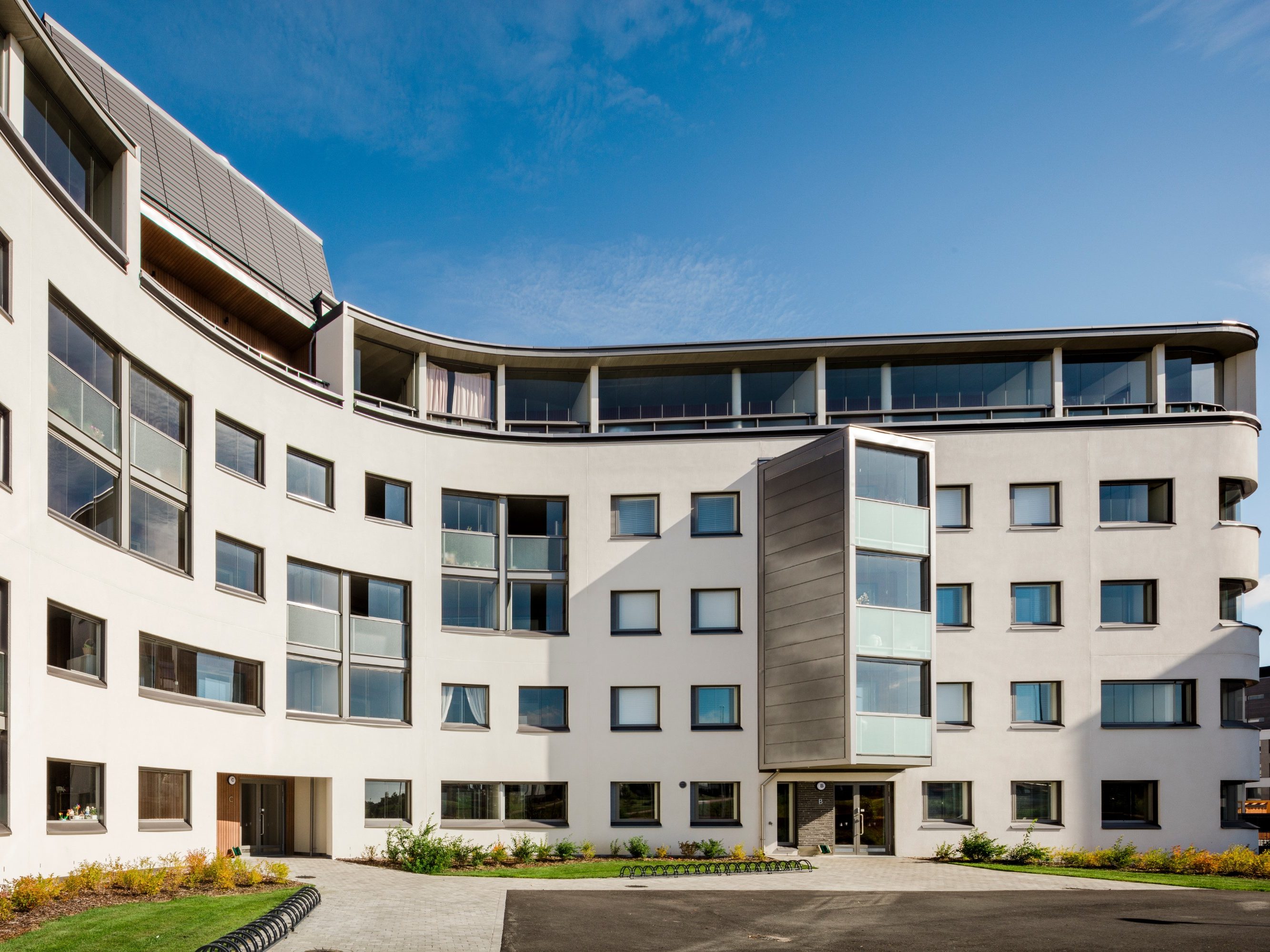 Apartment building Magneettikatu 14 Espoo with Wasserstrich long brick