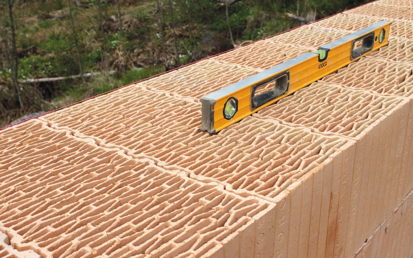 Porotherm ulkoseina vatupassi