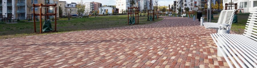 Westermarckin puisto, Järvenpää, bulevardin kiveys Siena ja Padova sekoitus